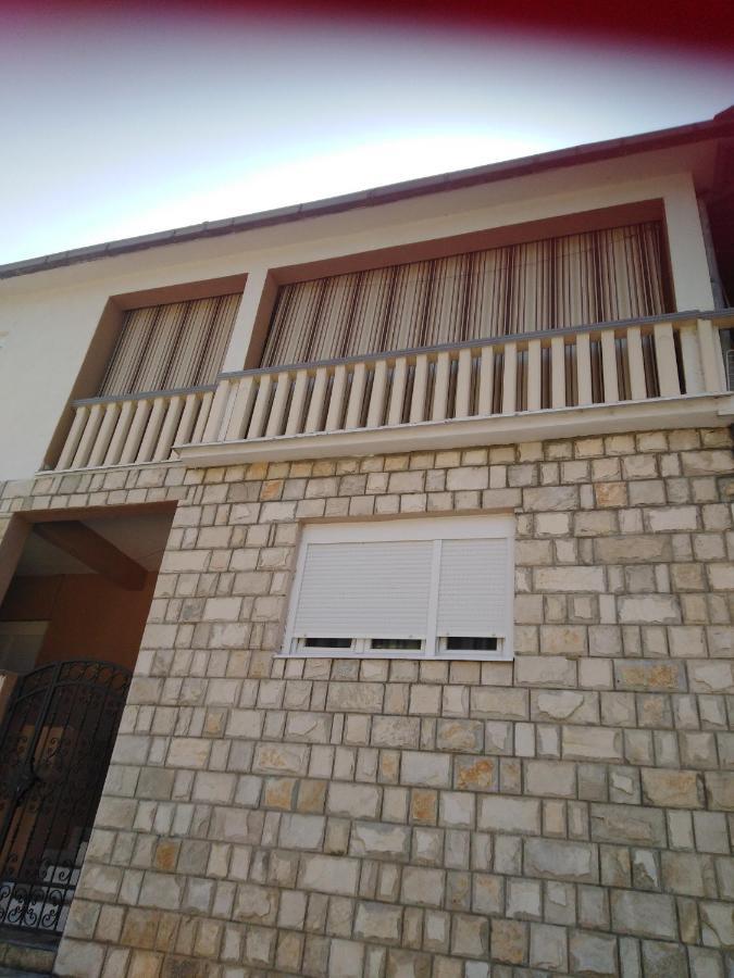 Appartamento Janina Hisa Stolac Esterno foto